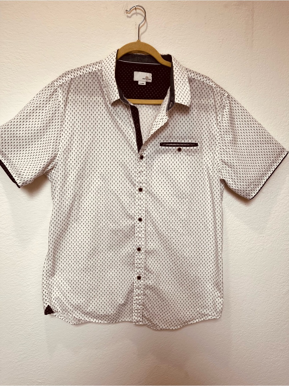 Men's White 100% Cotton Patterned Short-Sleeve Button-Up Shirt